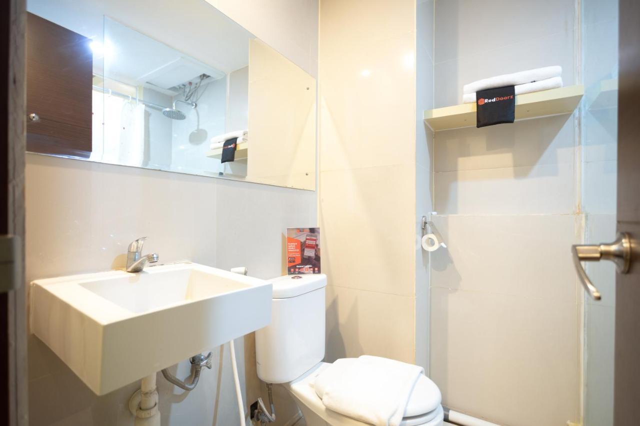 Reddoorz Apartment At Bogor Valley Exteriör bild
