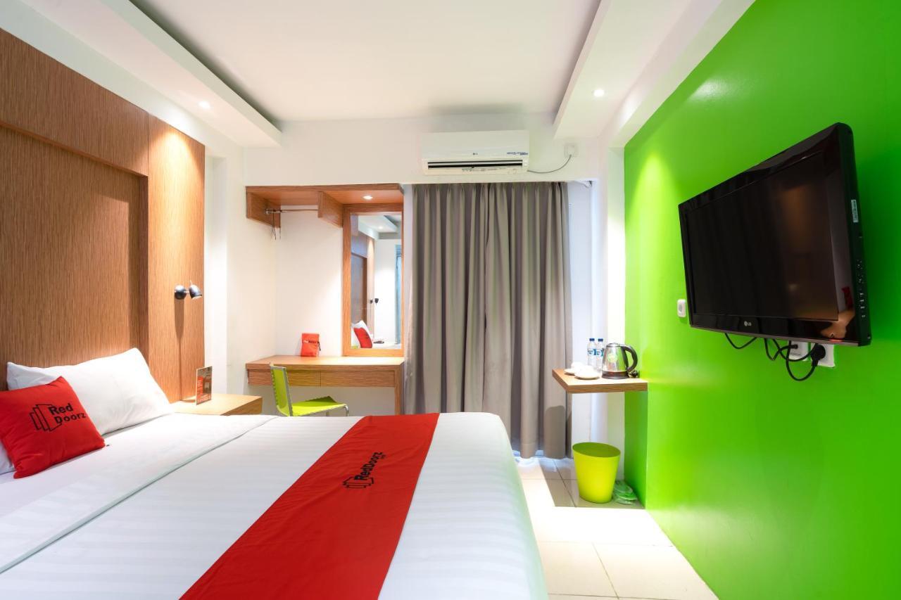 Reddoorz Apartment At Bogor Valley Exteriör bild