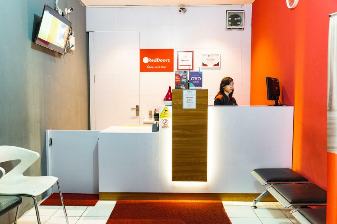 Reddoorz Apartment At Bogor Valley Exteriör bild